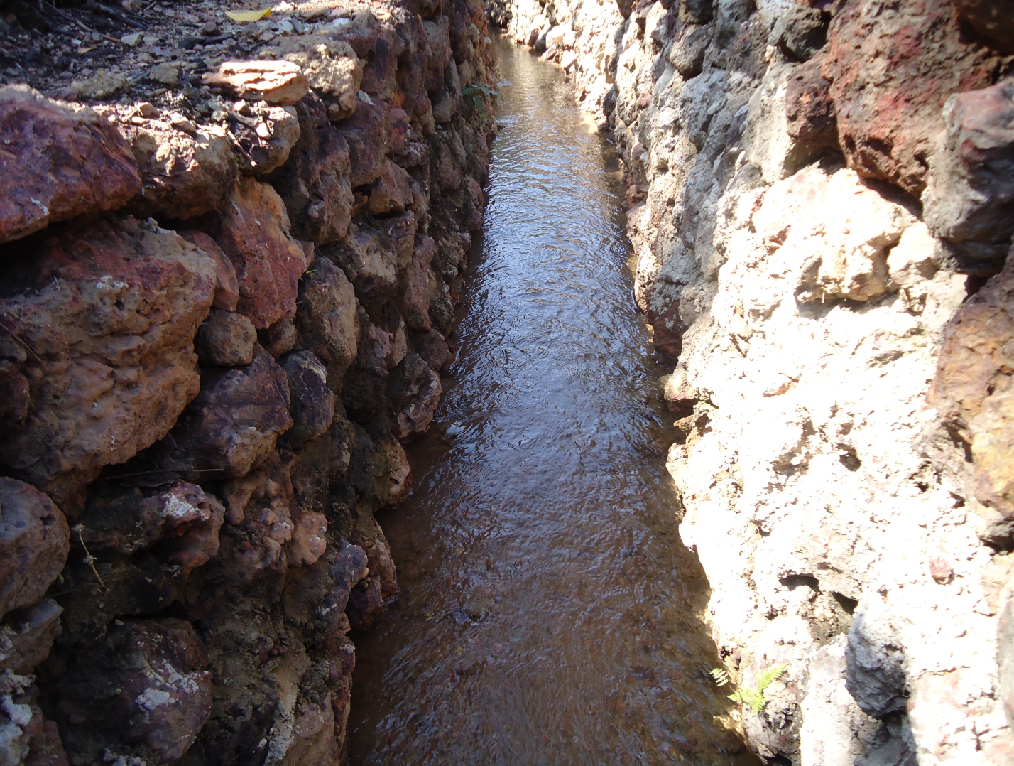 Canal de água